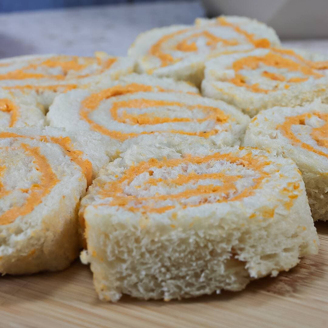 Arrolladitos de Queso Amarillo