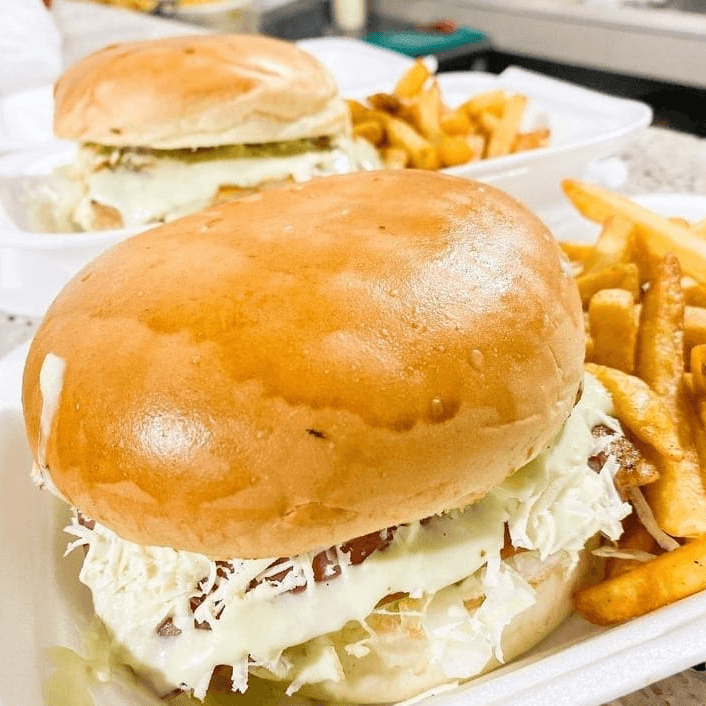 Burger de Pollo Apanado + Papa Frista