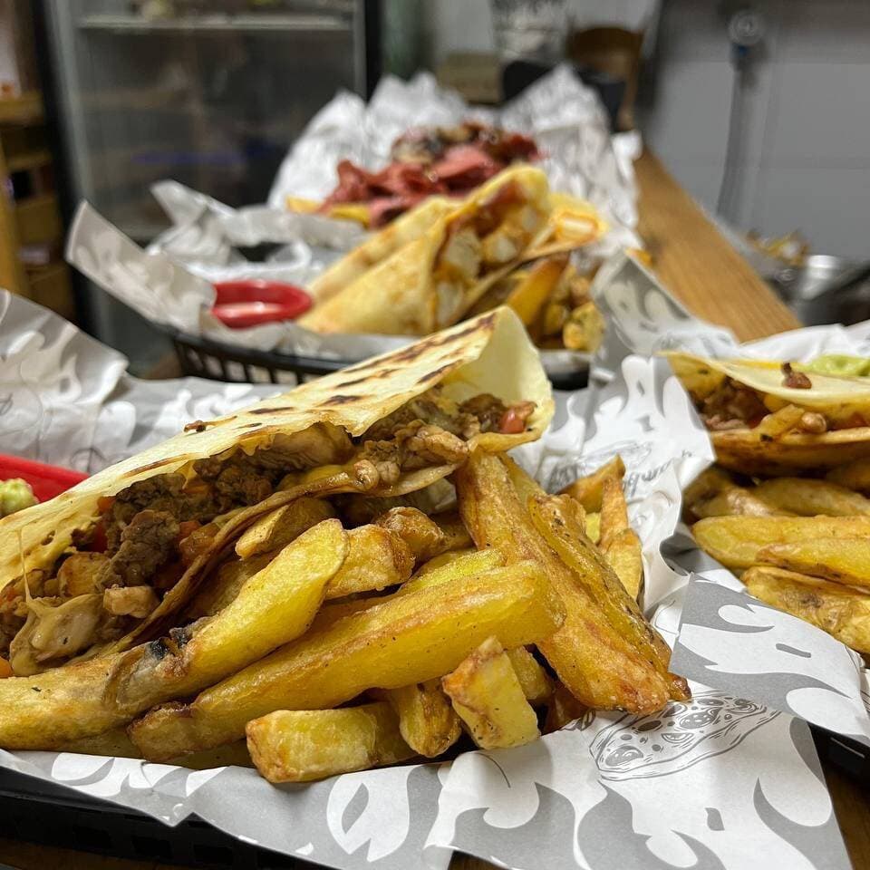 Quesadita Carnalita + inca Cola 500ml