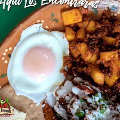 Pericos (Chorizo con Papas)