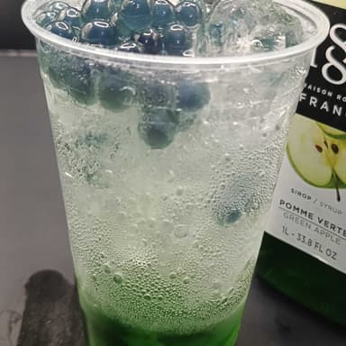 Soda italiana con perlas explosivas