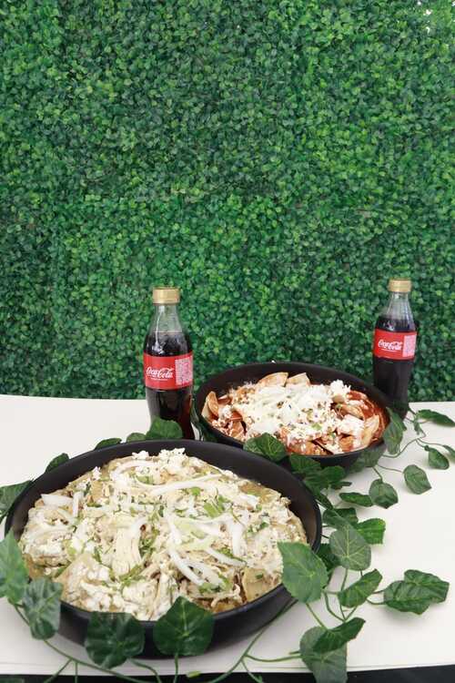 2 Chilaquiles + 2 Coca-Cola