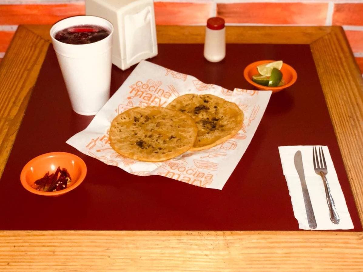 COMBO Gorditas Rellenas de Migajas + Agua