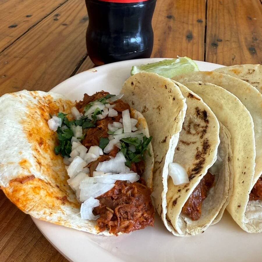 Orden de Tacos de Barbacoa 4 Tacotes