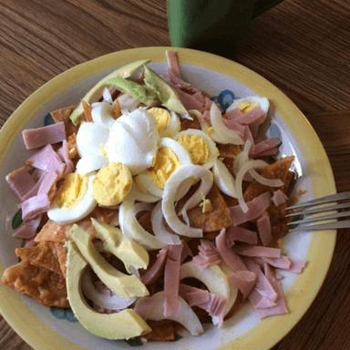 HUEVOS CON SALCHICHA