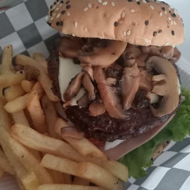 Hamburguesa con Champiñon
