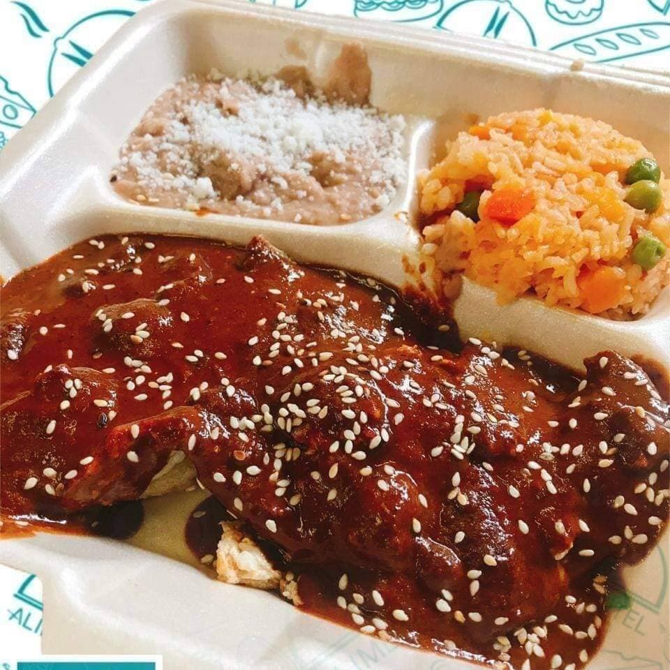 Pechuga de Pollo en Mole