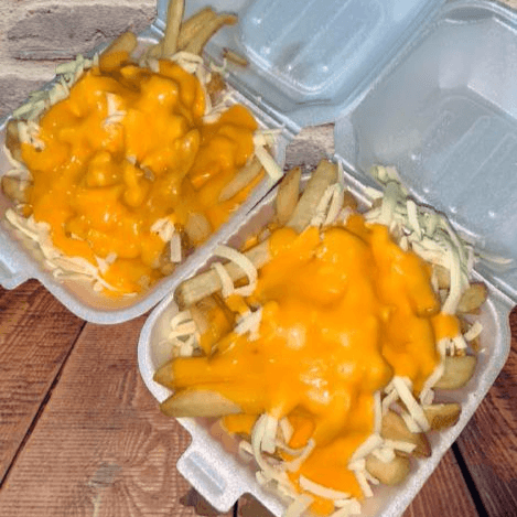 Papas Fritas con Queso Amarillo