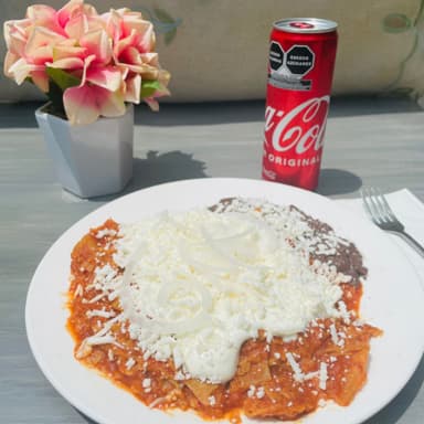 Combo Chilaquiles Rojos+ Coca Cola