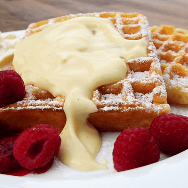 Wafle con Crema Pastelera de Vainilla