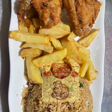 Chaufa Especial y Alitas Fritas con Papas