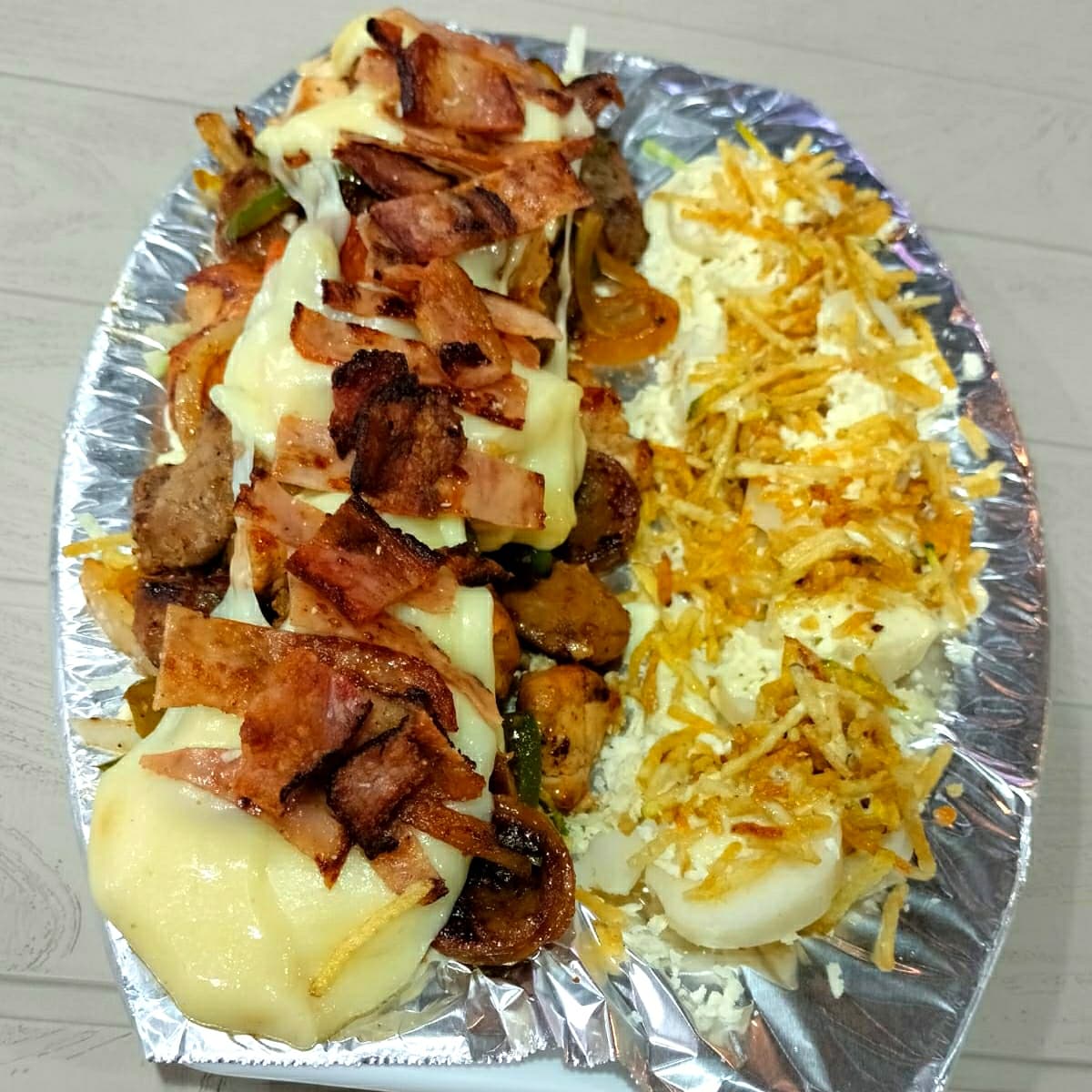 Chuzo Mixto con Carne