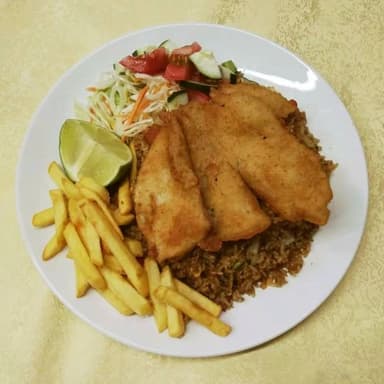 Casado con Filet de Corvina Empanzado.