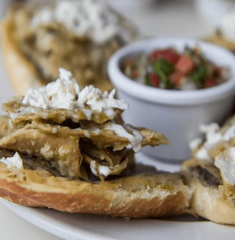 Molletes Chilaquiles