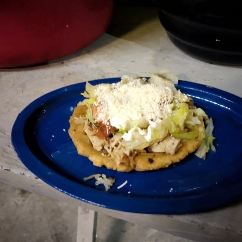 3 Sopes + 1 agua