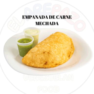 Empanada de Carne Mechada