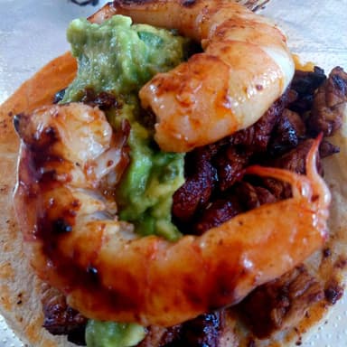 Taco Mar Y Tierra