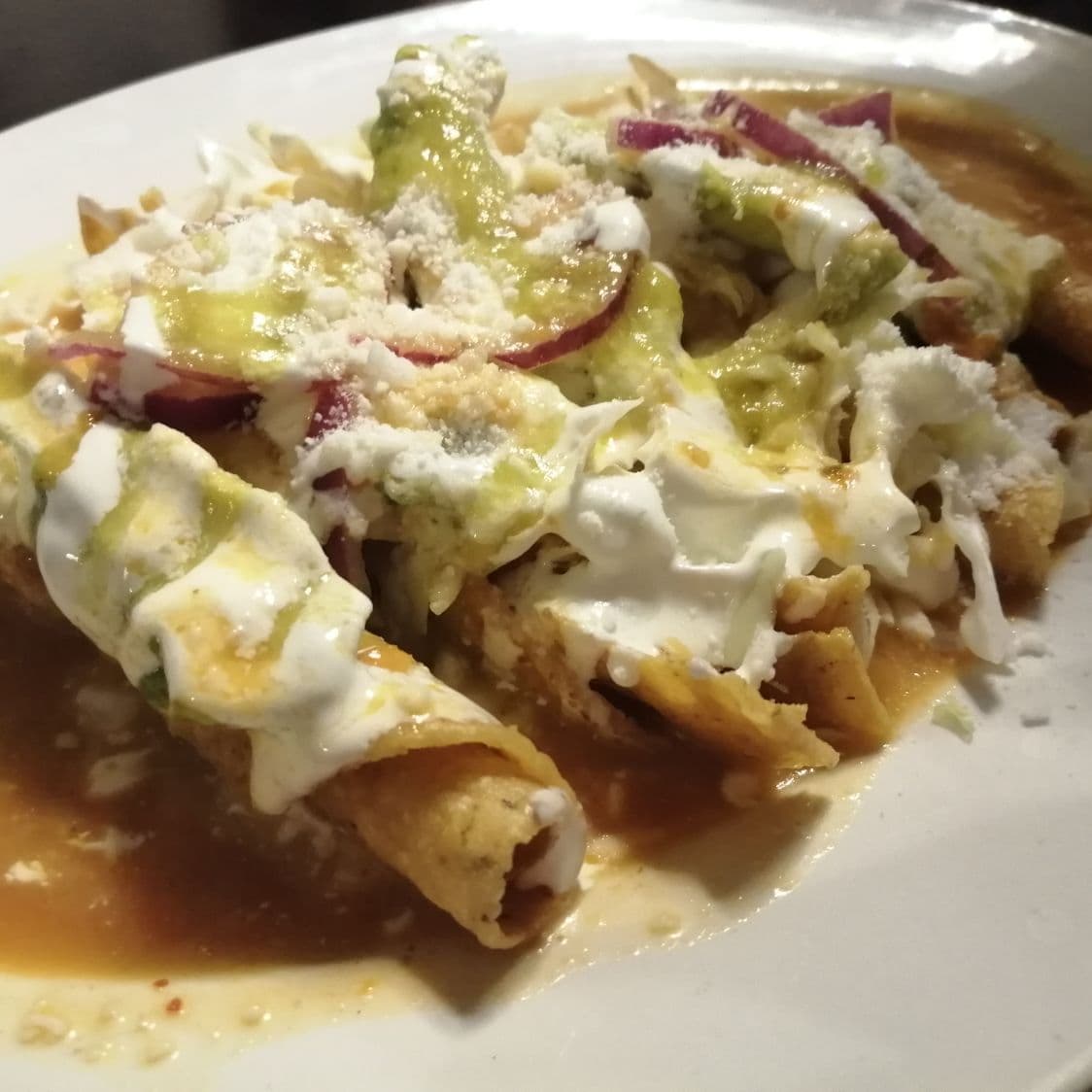 Flautas Docena + Agua Fresca