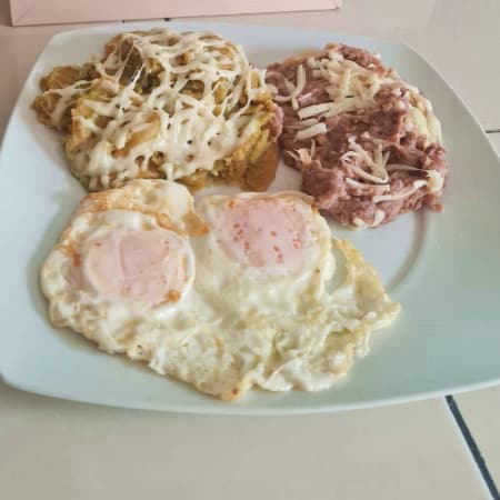 CHILAQUILES VERDES