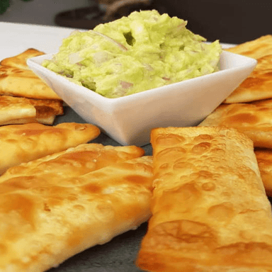 TEQUEÑOS RELLENOS DE QUESO