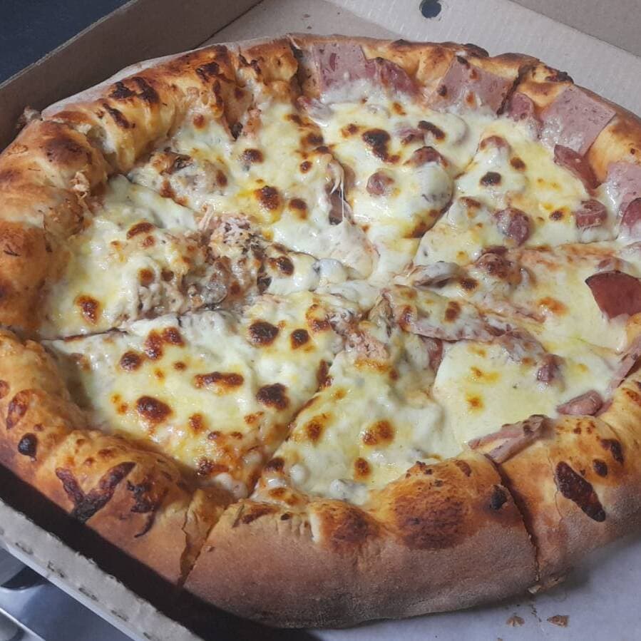 Combo Pizza Monster Doble Capa 8Porc+ Bebida 1.5