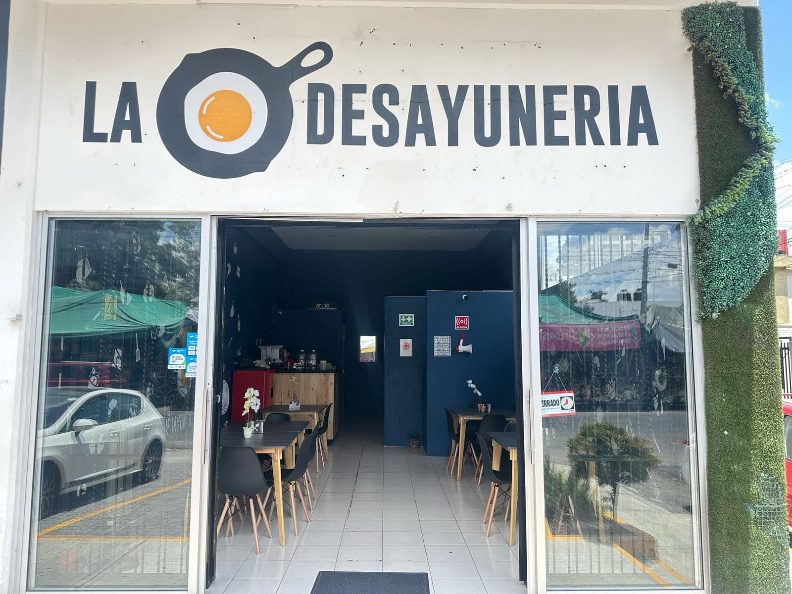 La Desayuneria