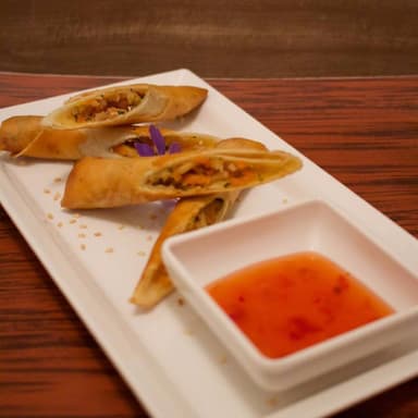 Thai Springs Rolls (4 unidades)