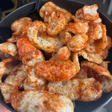 Chicharrones Salseados