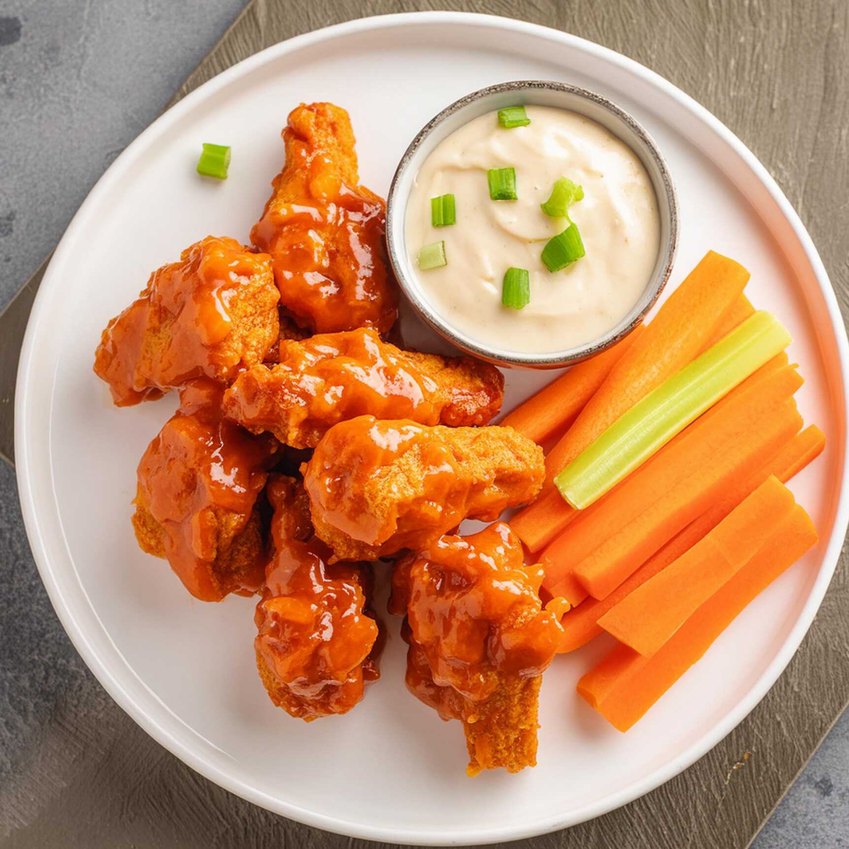 Boneless Buffalo (CON PAPAS)