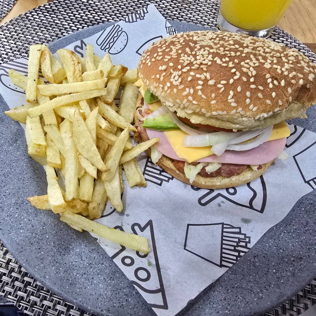 Hamburguesa con Papas