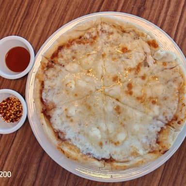 PIZZA TRES QUESOS