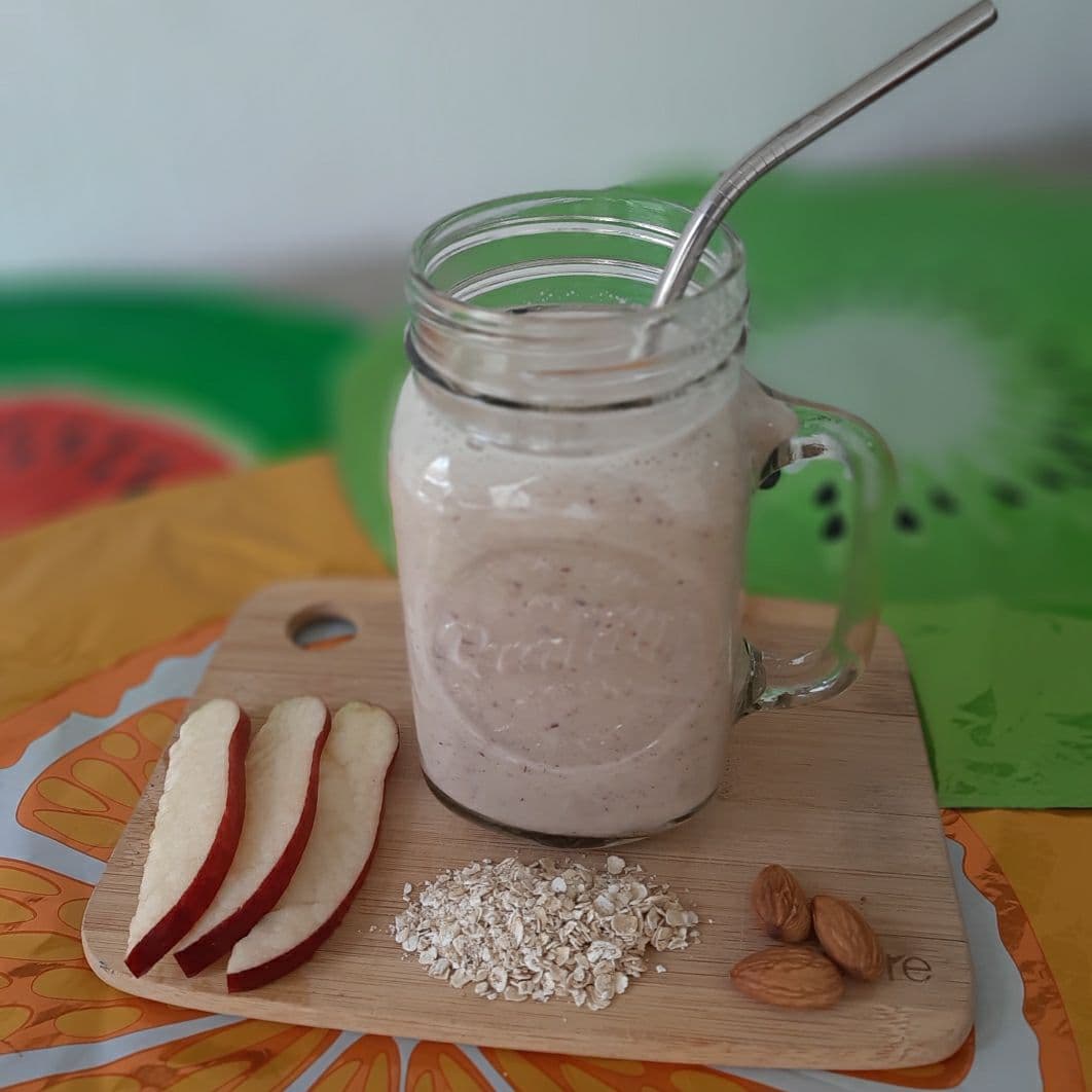 Licuado de Manzana,avena, Yogurt y Plátano