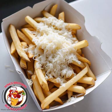 Porcion de Papas Mediana Topping de Queso Blanco
