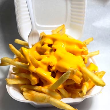 Orden de Papas Fritas Regular con Queso