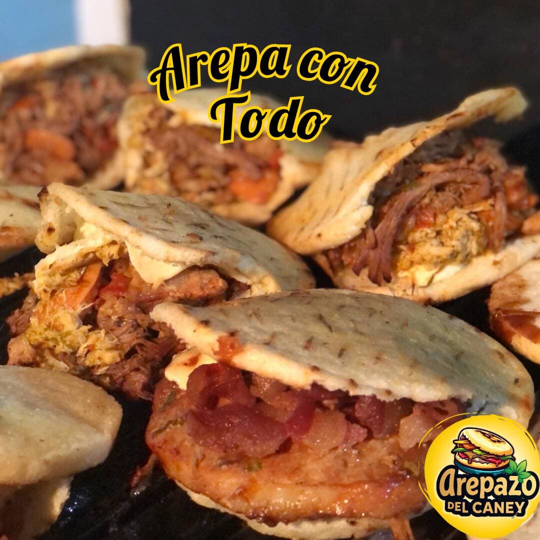 Combo Arepa con Todo + Bebida 250 ML