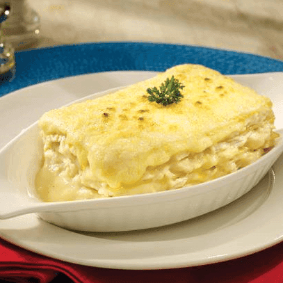 Lasagna Pollo +Tostadas +Acompañamiento