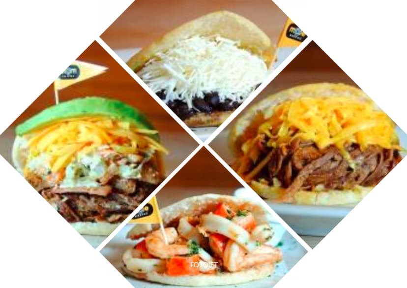 Mole Arepas