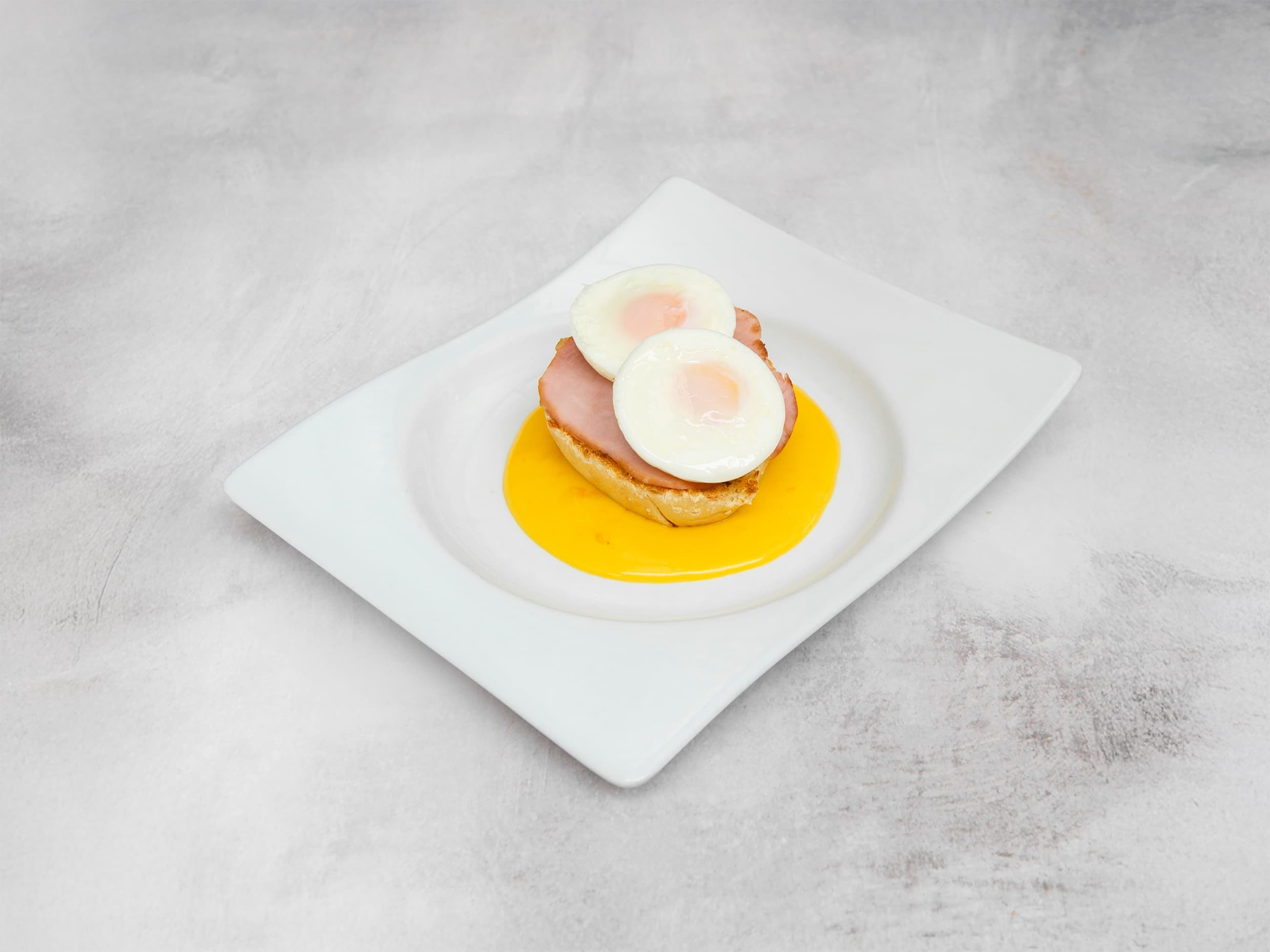 Huevos Benedictine