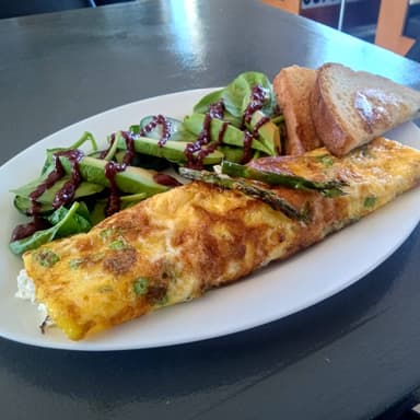 Omelette de Espárragos y Queso Crema
