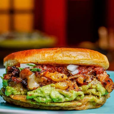 Torta del Chavo + Nachitos