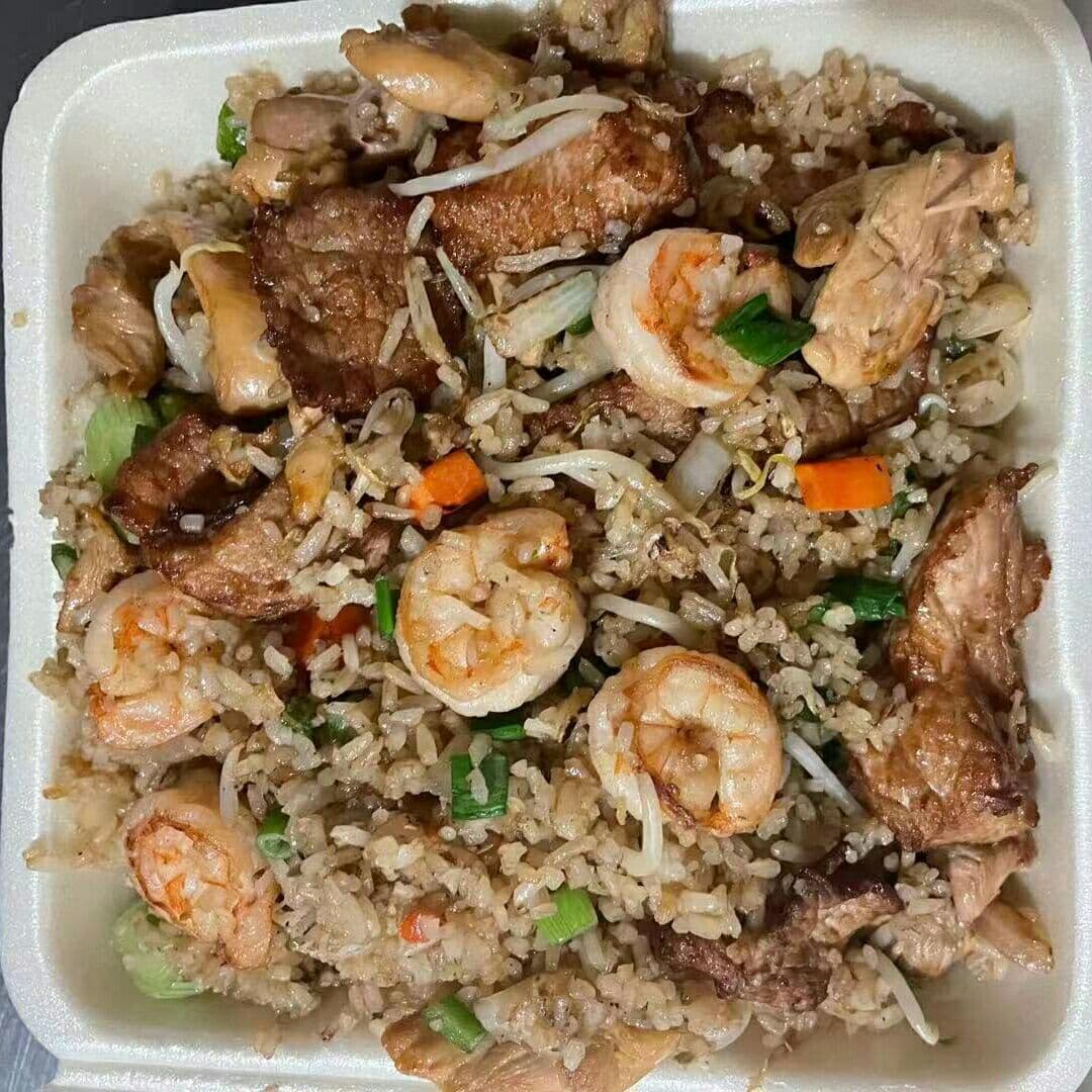 Chaw Fan Mixto 虾肉炒饭