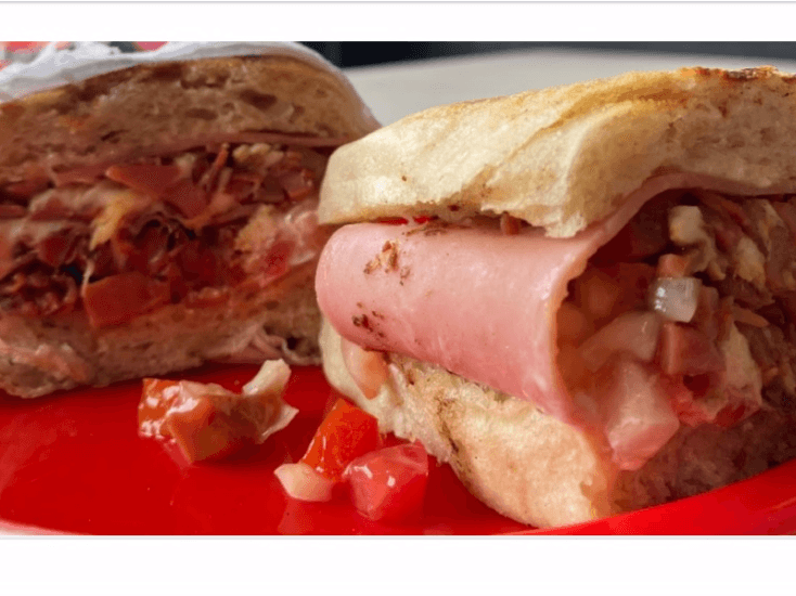 Tortas & Hot Dogs "Cabañas"