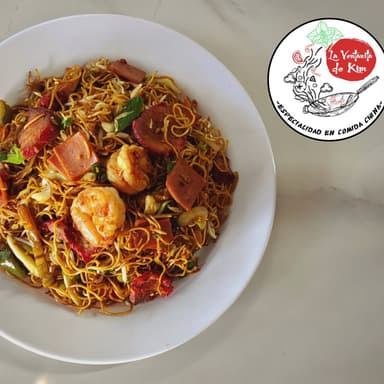 Chop Suey Pollo y Camarones