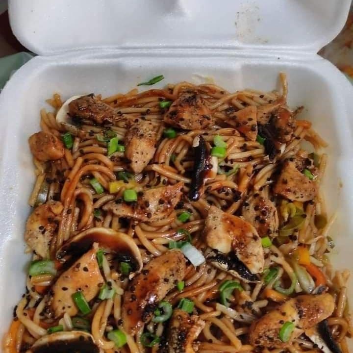 Yakisoba con Pollo