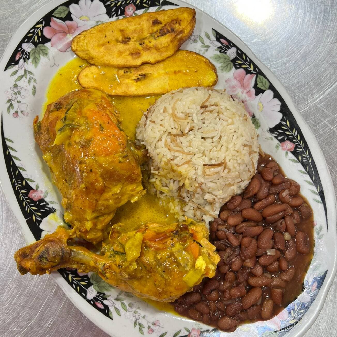 Pollo guisado