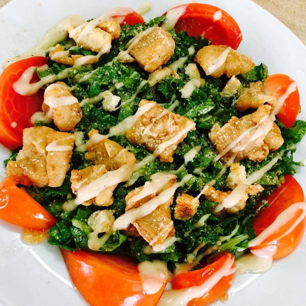 Ensalada Cesar con Pescado.