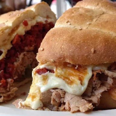 TORTA DE MILANESA DE PUERCO CON QUESILLO