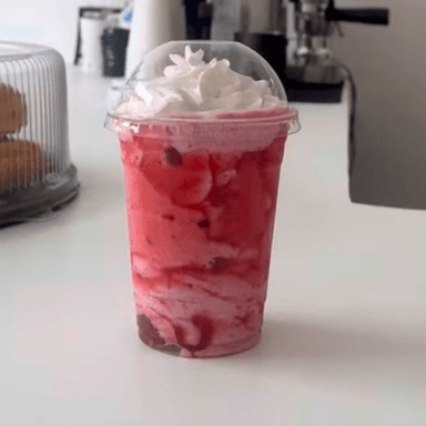 Frappe Fresas Crema 12 Oz