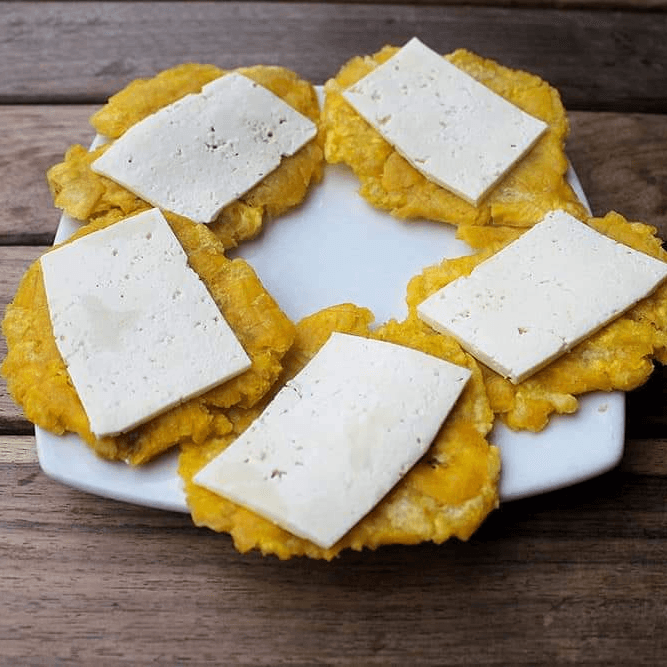 Patacón con Queso