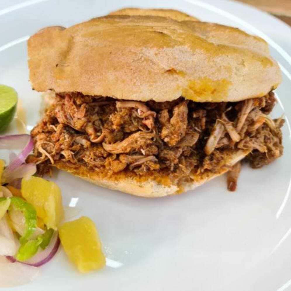 Torta de mixiote de Res